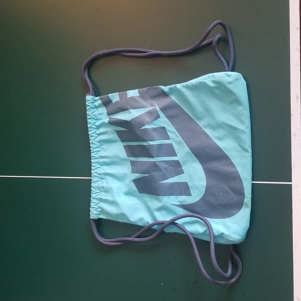 Teal Nike Drawstring bag. Little dirty.